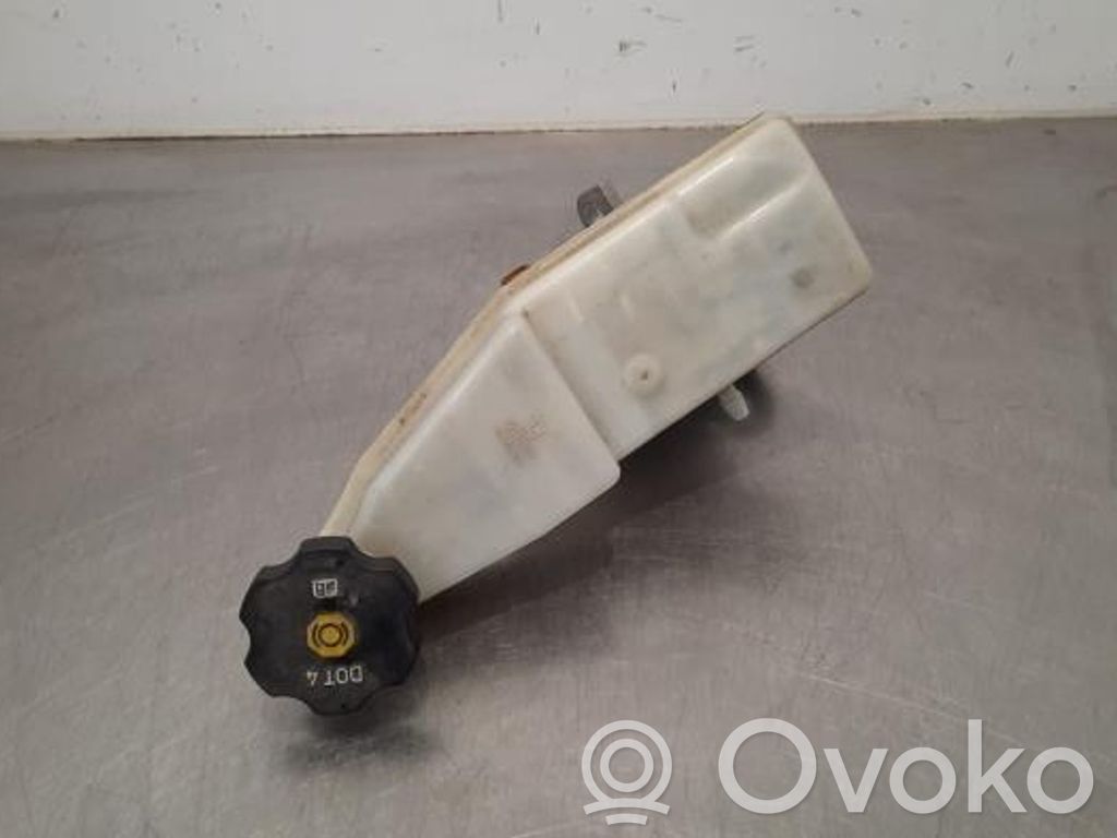 Opel Astra K Pääjarrusylinteri 