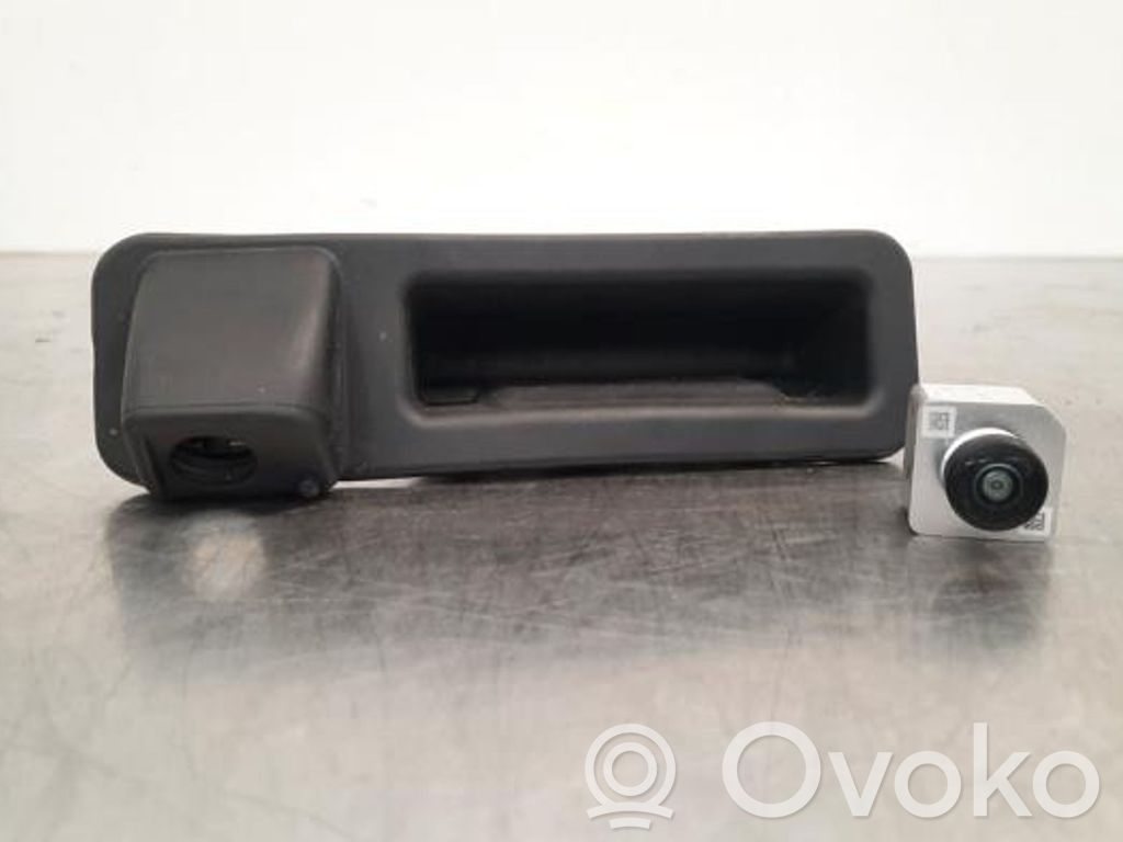 BMW 2 F45 Kamera cofania 