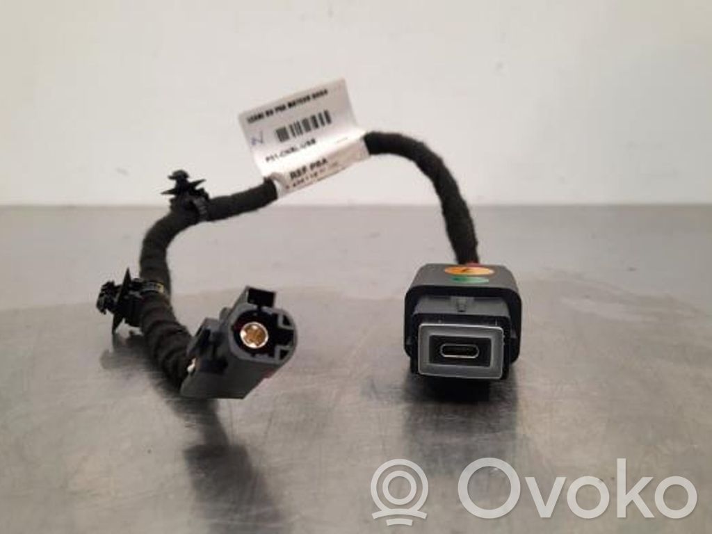Enchufe conector USB   9843611680,9843611680