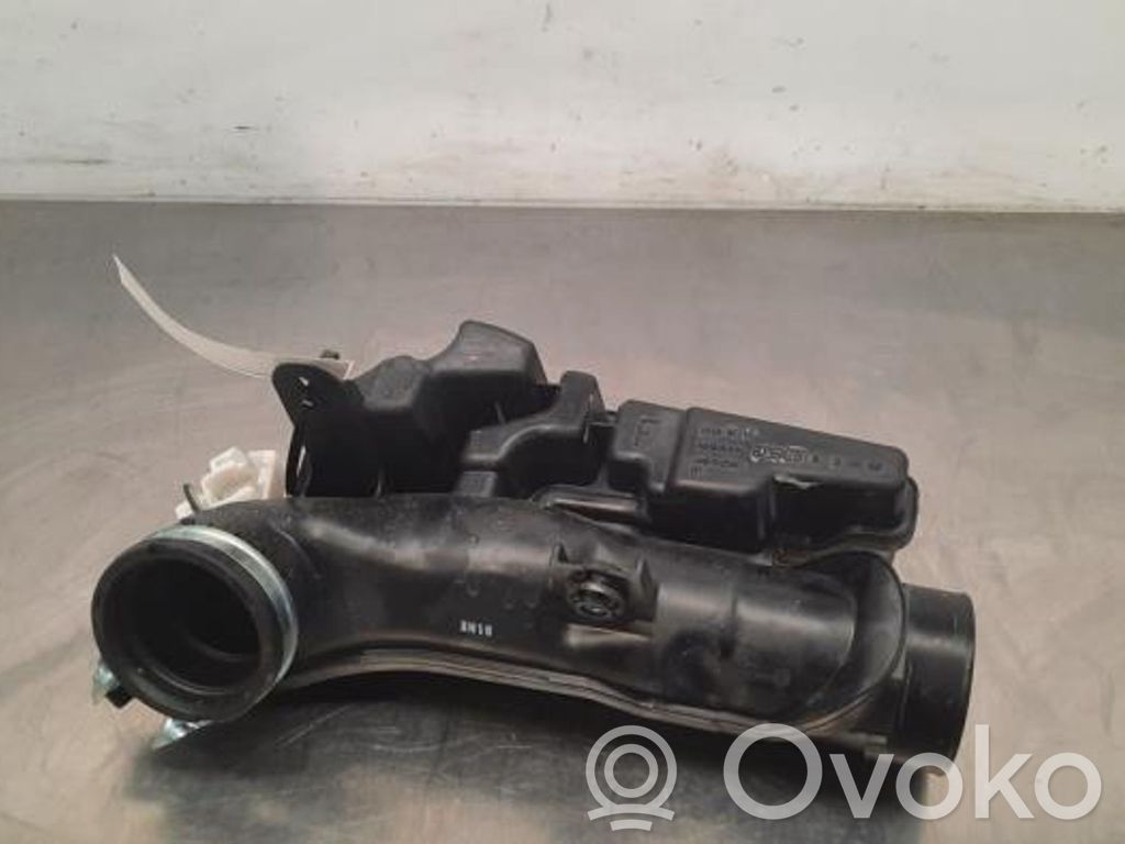 Nissan Qashqai J12 Rura / Wąż dolotowy powietrza 
