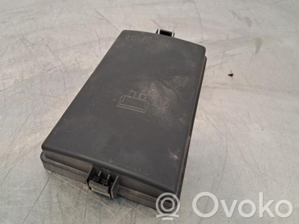 Skrzynka bezpieczników / Komplet   5Q0997108A,5Q0997108A