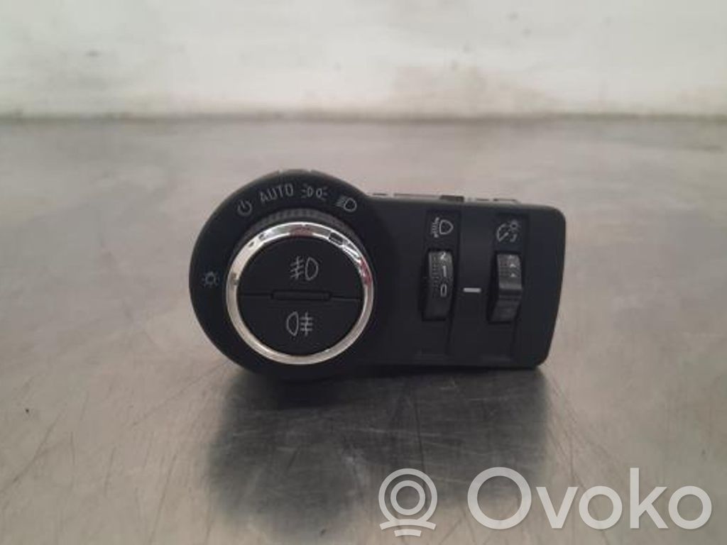 Opel Mokka Comutator control nivel faruri 