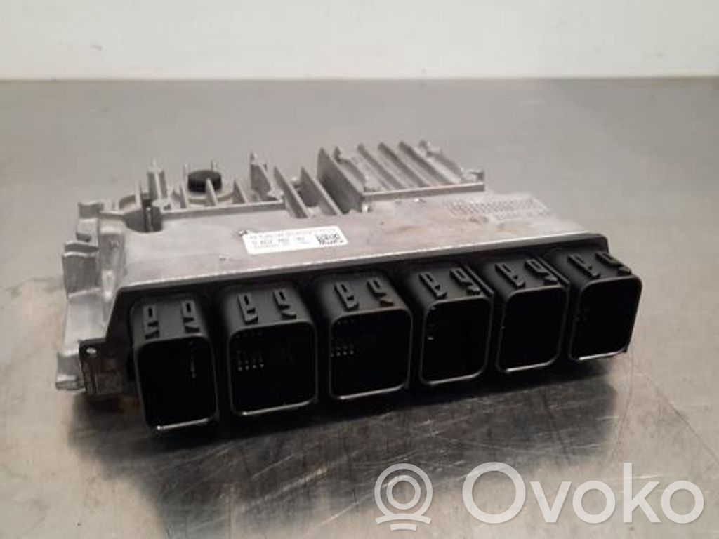 Engine control unit/module   12145B32774,5A57782,5A57782
