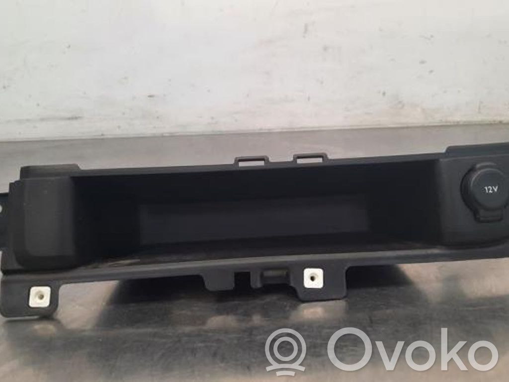 Toyota Proace Priză 12 V (față) 