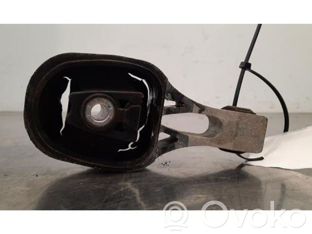Peugeot 208 II Gearbox mounting bracket 