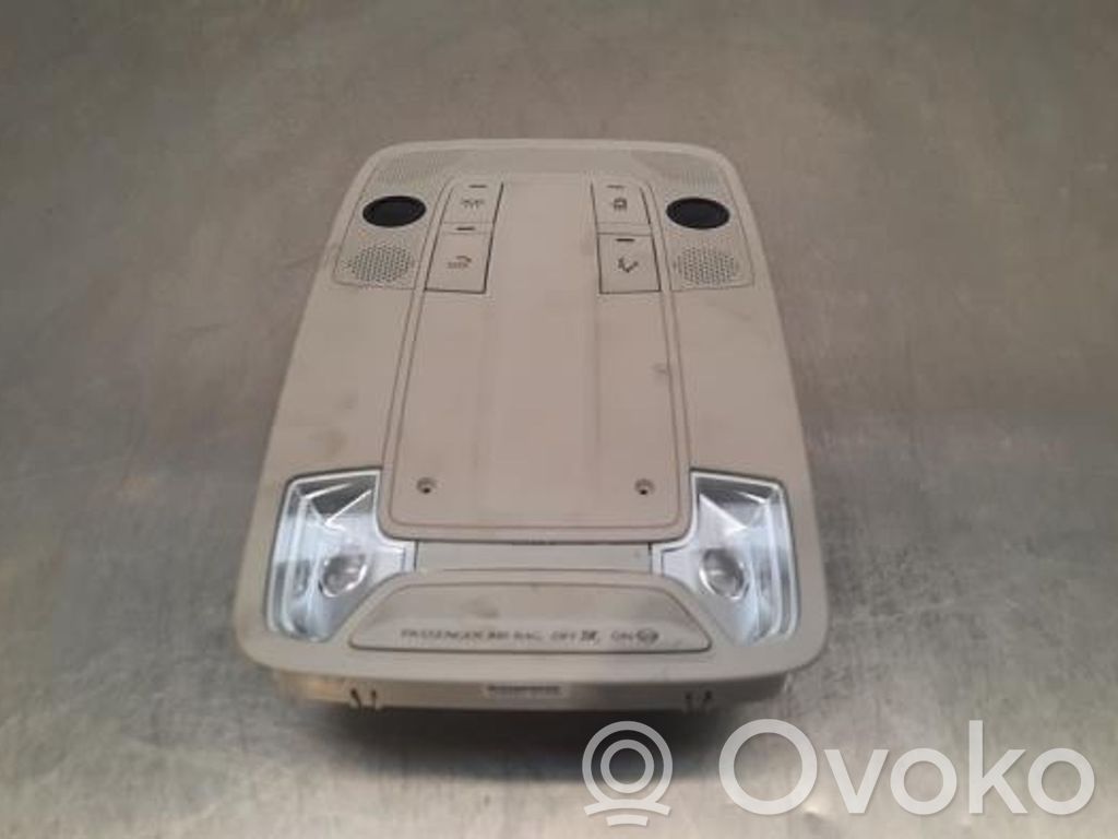 Audi Q3 F3 Éclairage lumière plafonnier avant 