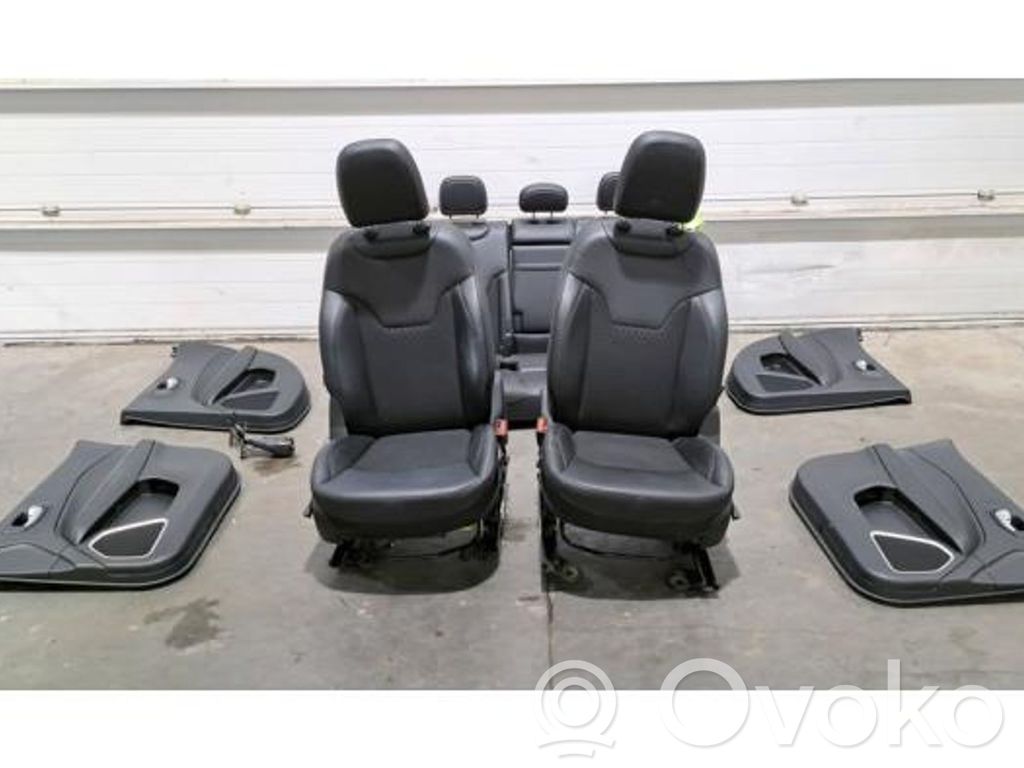 Interior set