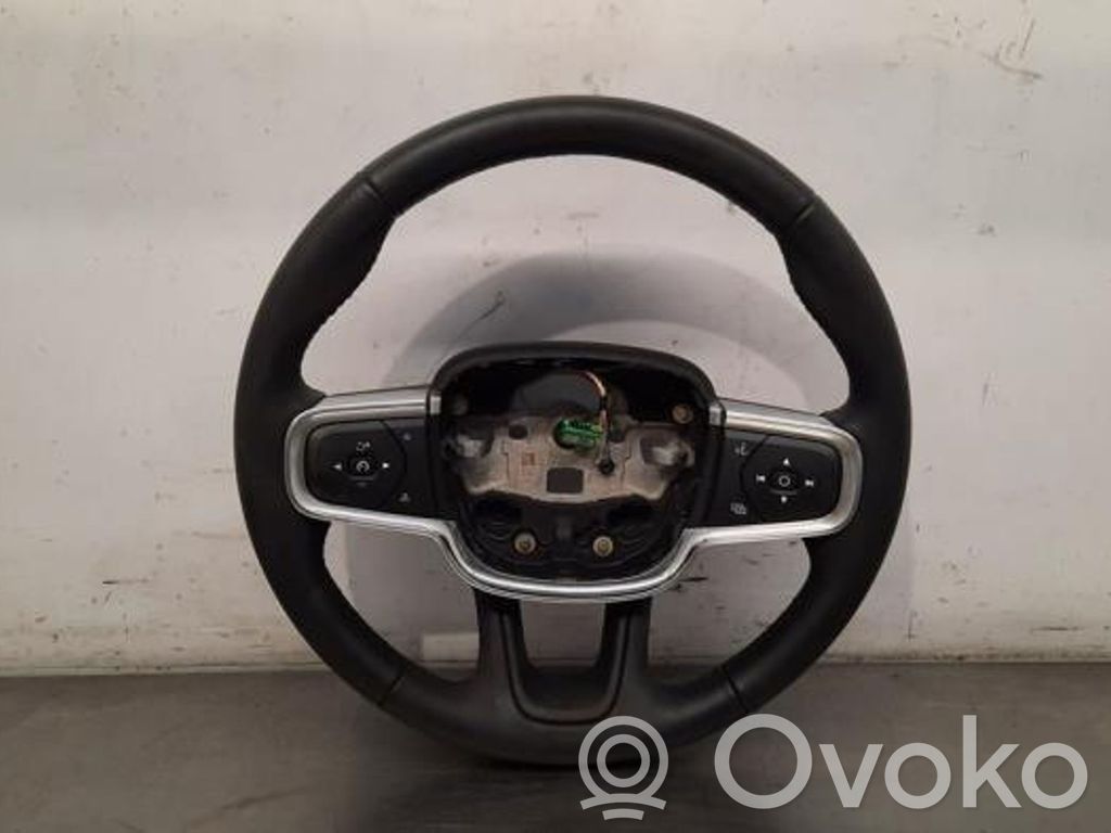 Volvo XC40 Ohjauspyörä 