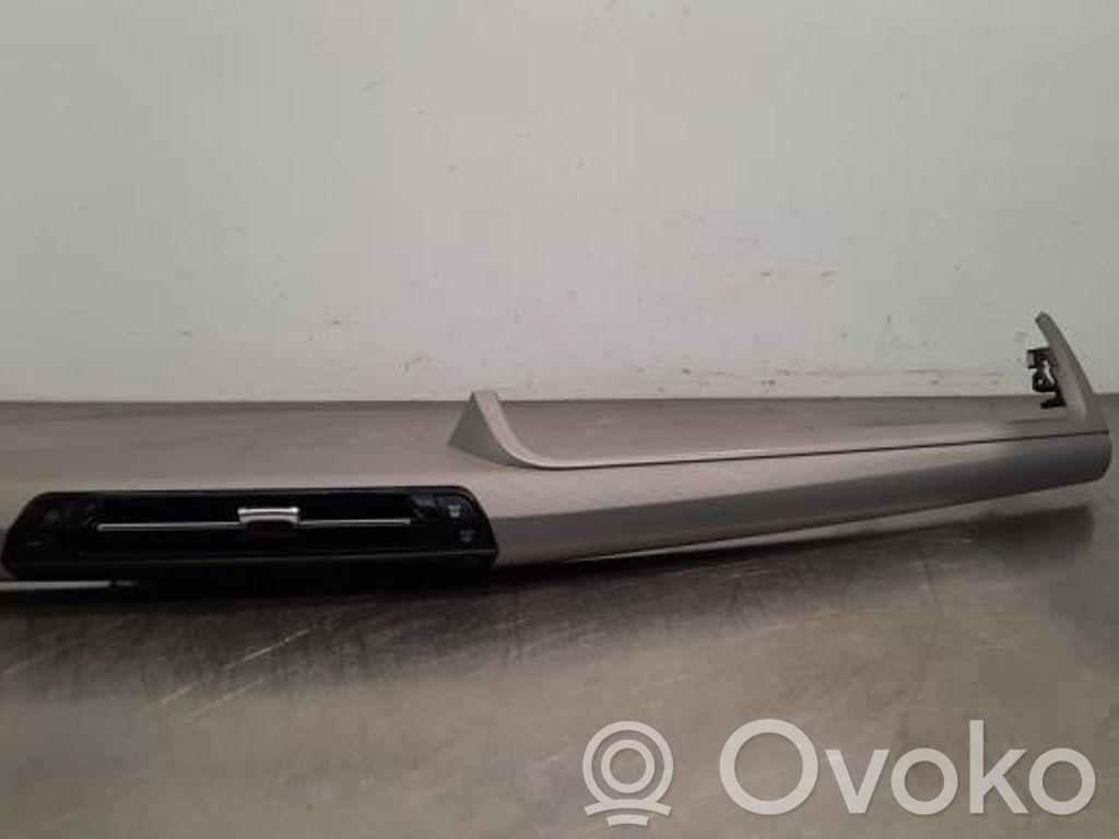 BMW X1 U11 Dash center air vent grill 