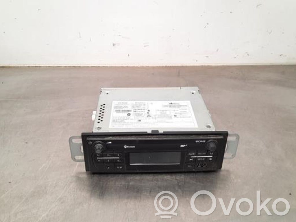 Renault Trafic III (X82) Panel / Radioodtwarzacz CD/DVD/GPS 