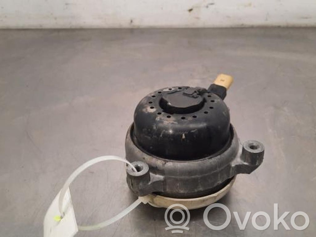 Audi RS6 C8 Engine mount bracket 