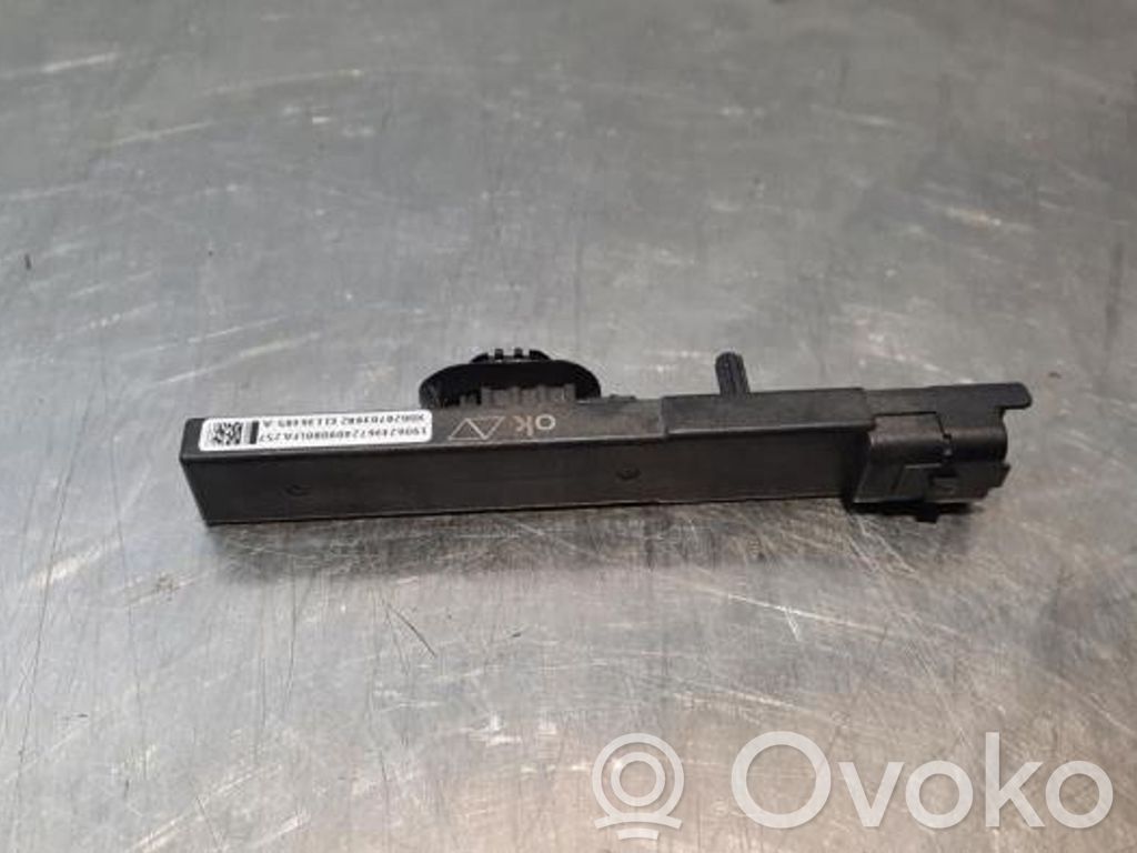 Antenne des Keyless-Systems   1684447480