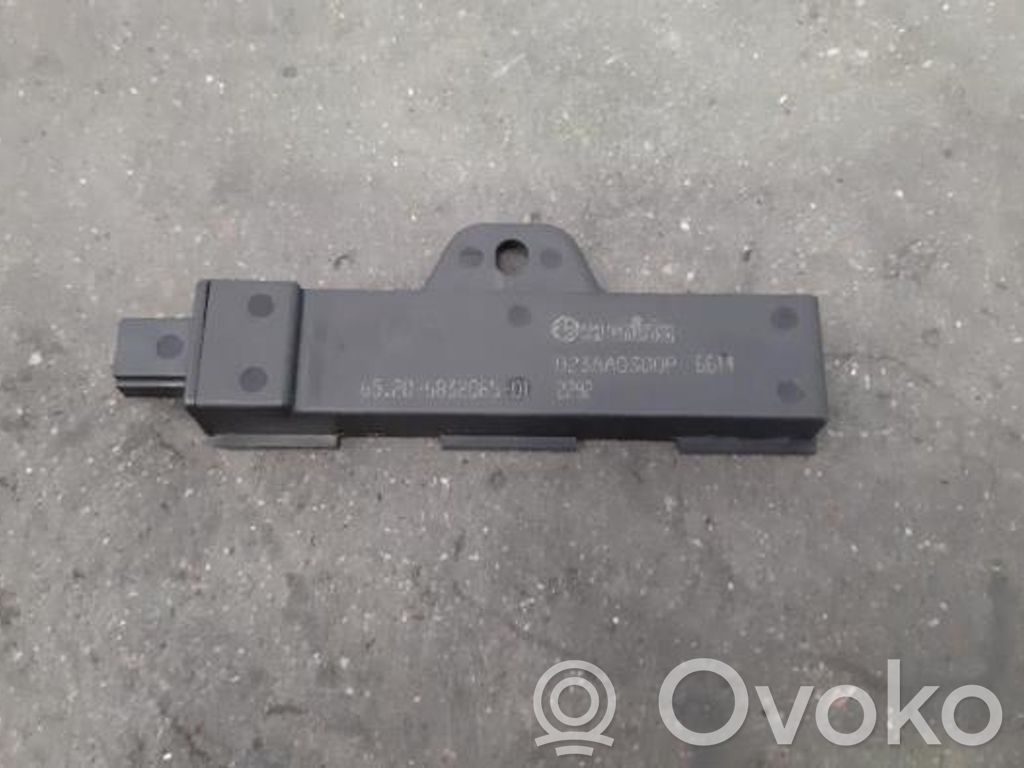 BMW 1 F40 Keyless system antenna 