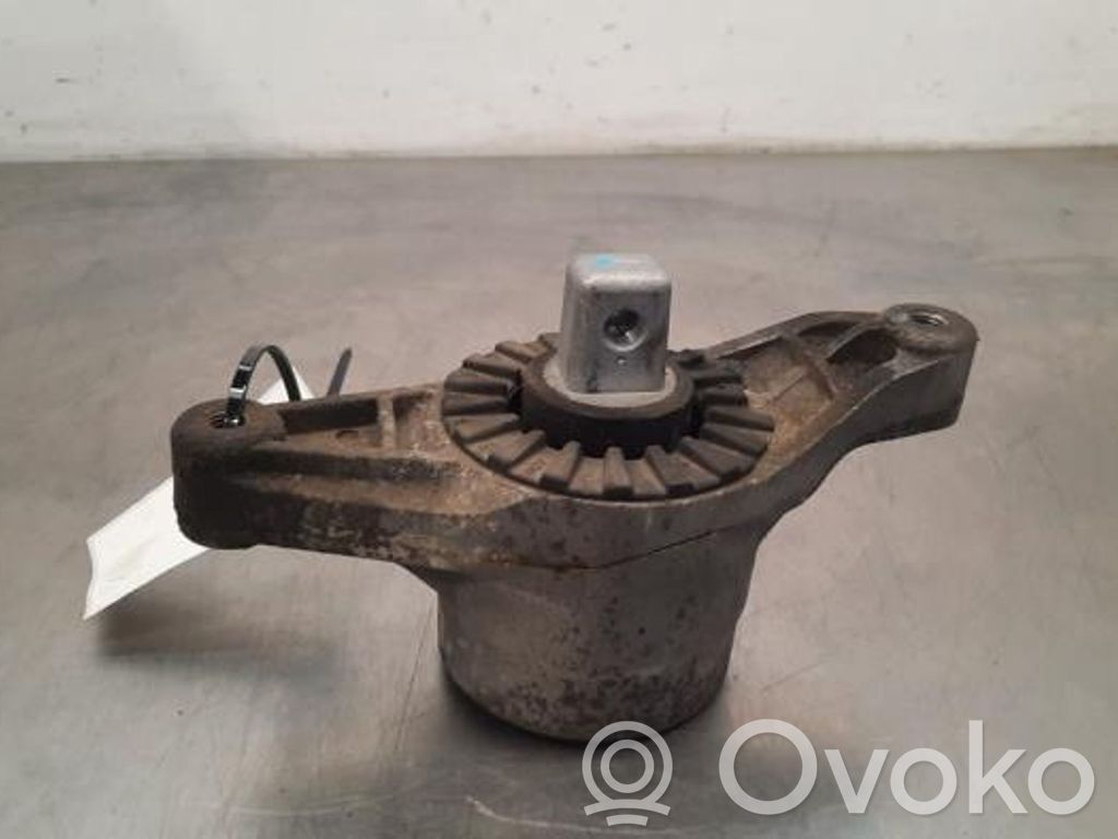 Maserati Levante Engine mount bracket 