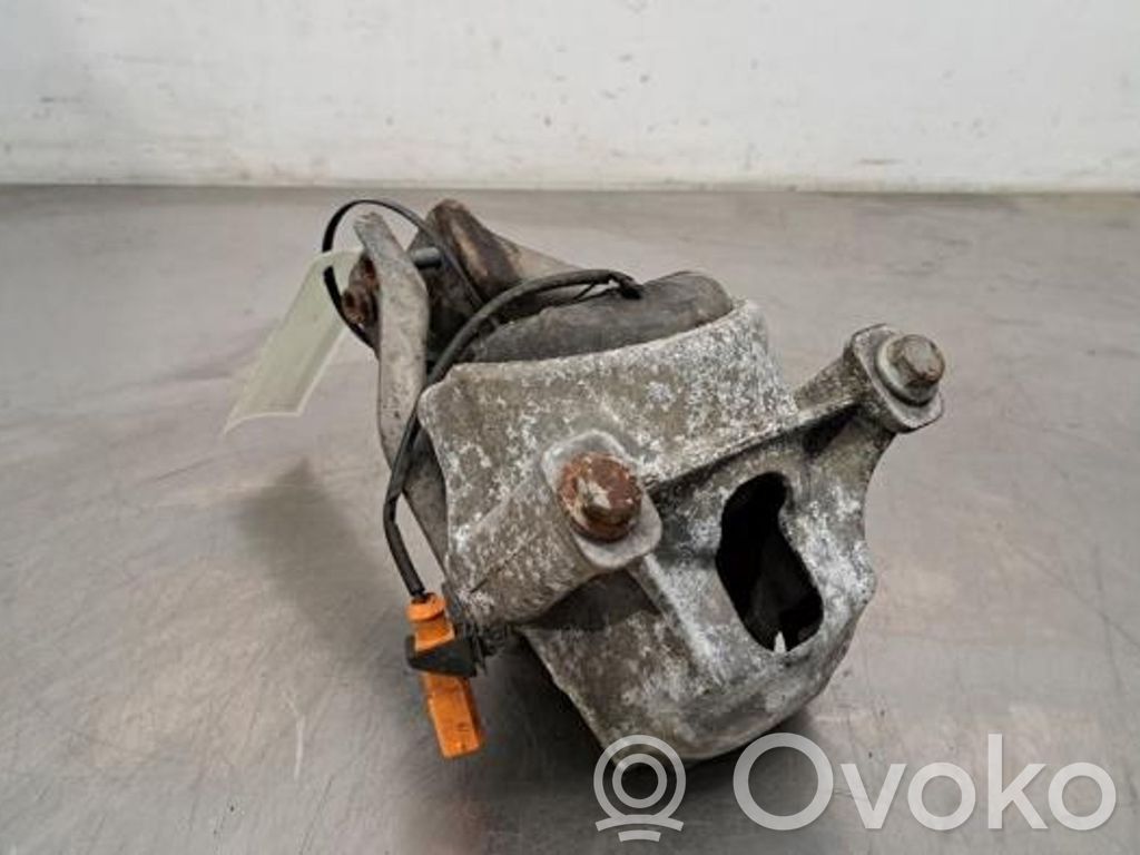 Audi Q5 SQ5 8R Engine mount bracket 