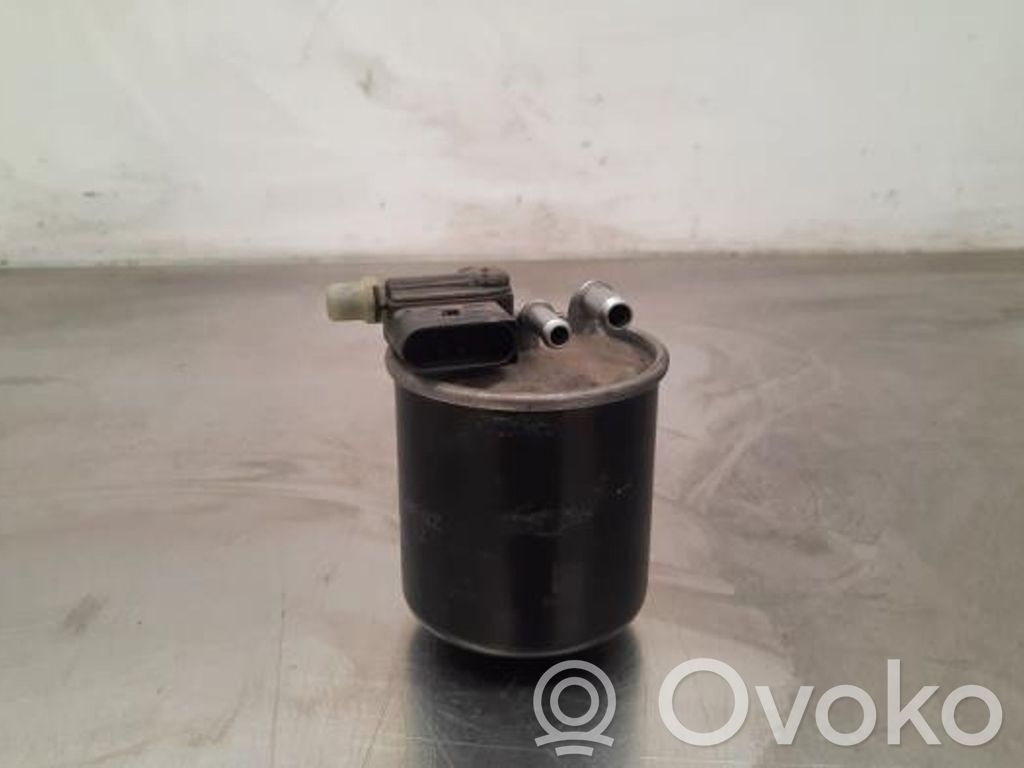 Mercedes-Benz CLA C117 X117 W117 Boîtier de filtre à carburant 
