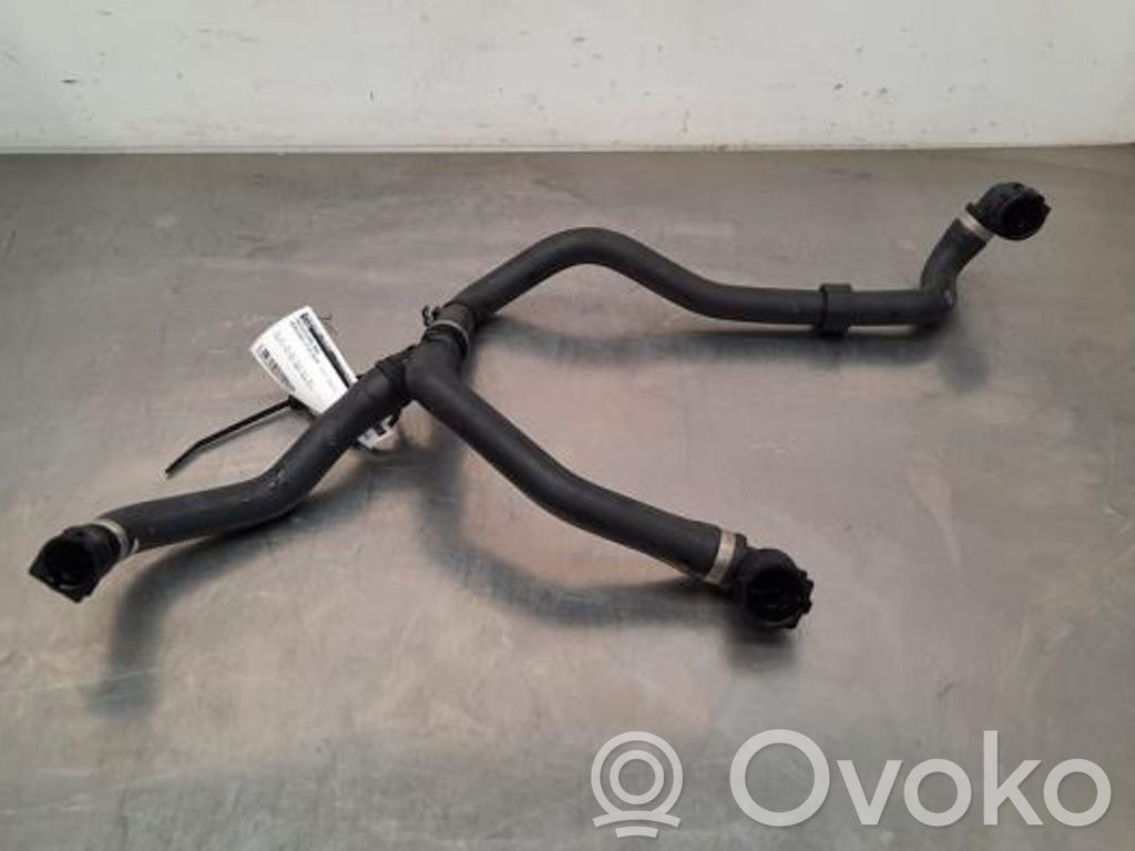 Mercedes-Benz E W213 Tubo flessibile del liquido di raffreddamento del motore