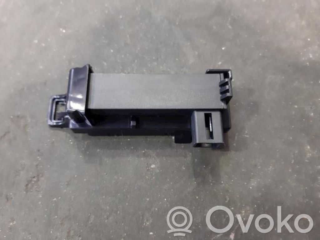 Volvo XC40 Antennin ohjainlaite 