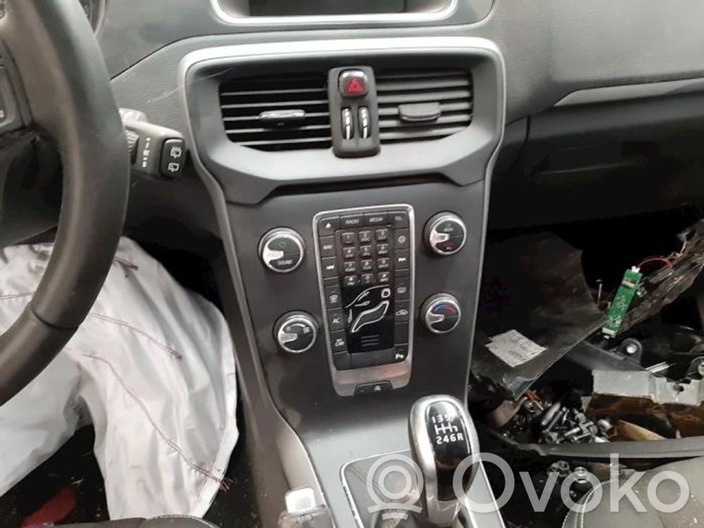 Volvo V40 Licznik / Prędkościomierz 