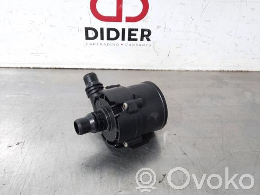 BMW 7 G11 G12 Pompe à eau de liquide de refroidissement 