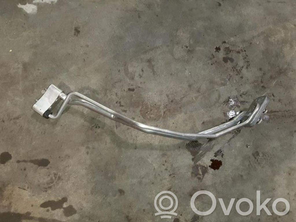 BMW X5 F15 Ilmastointilaitteen putki (A/C) 