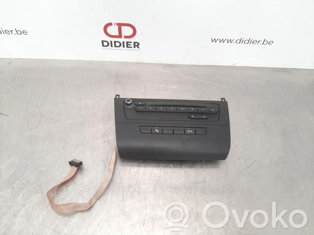 Head unit multimedia control   6131697091306