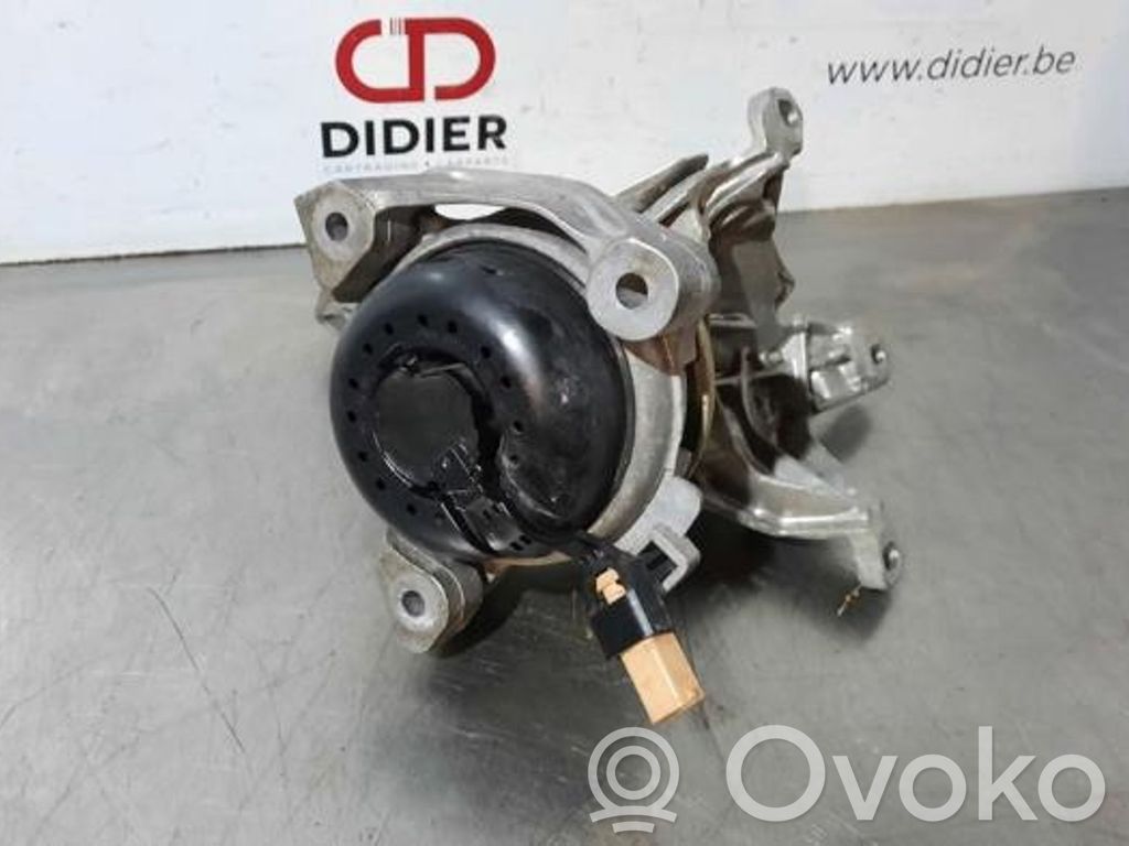 Audi Q7 4M Engine mount bracket 