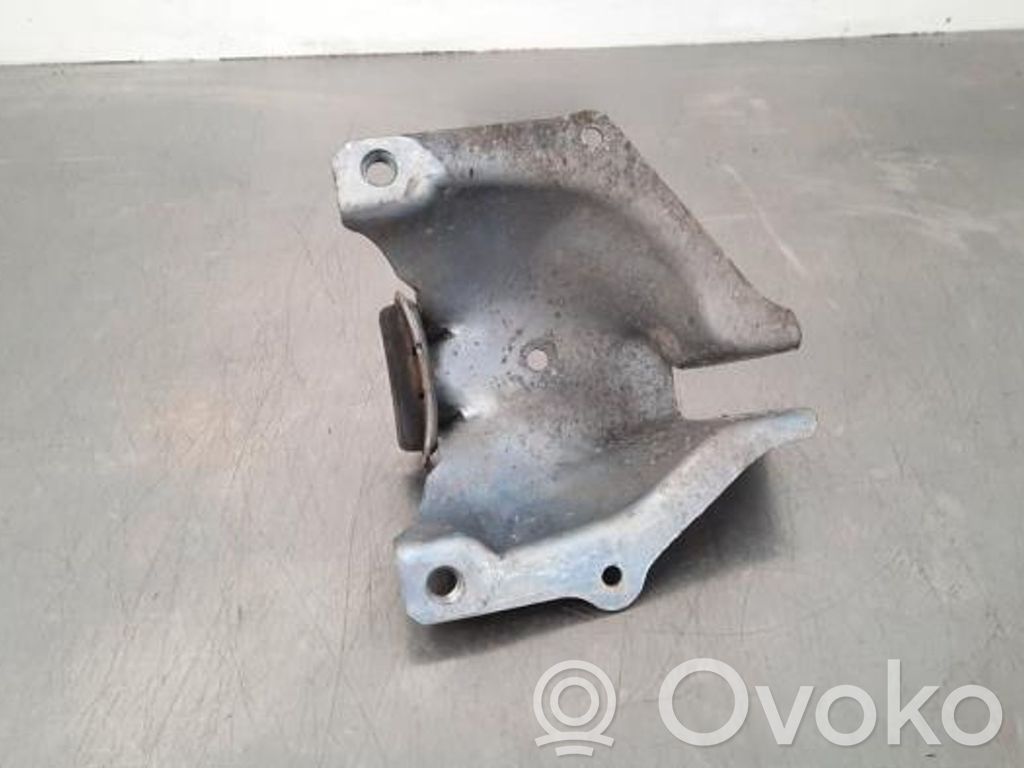 Audi A6 S6 C7 4G Engine mount bracket 