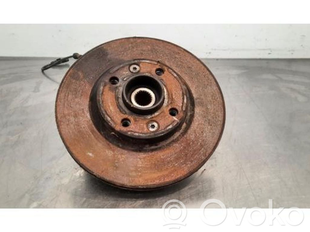 Renault Clio IV Achsschenkel vorne 