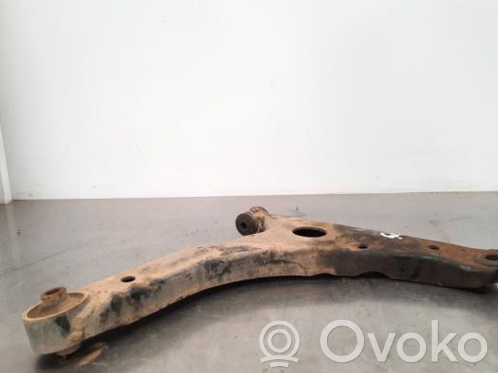 Front control arm   6C113A052BD