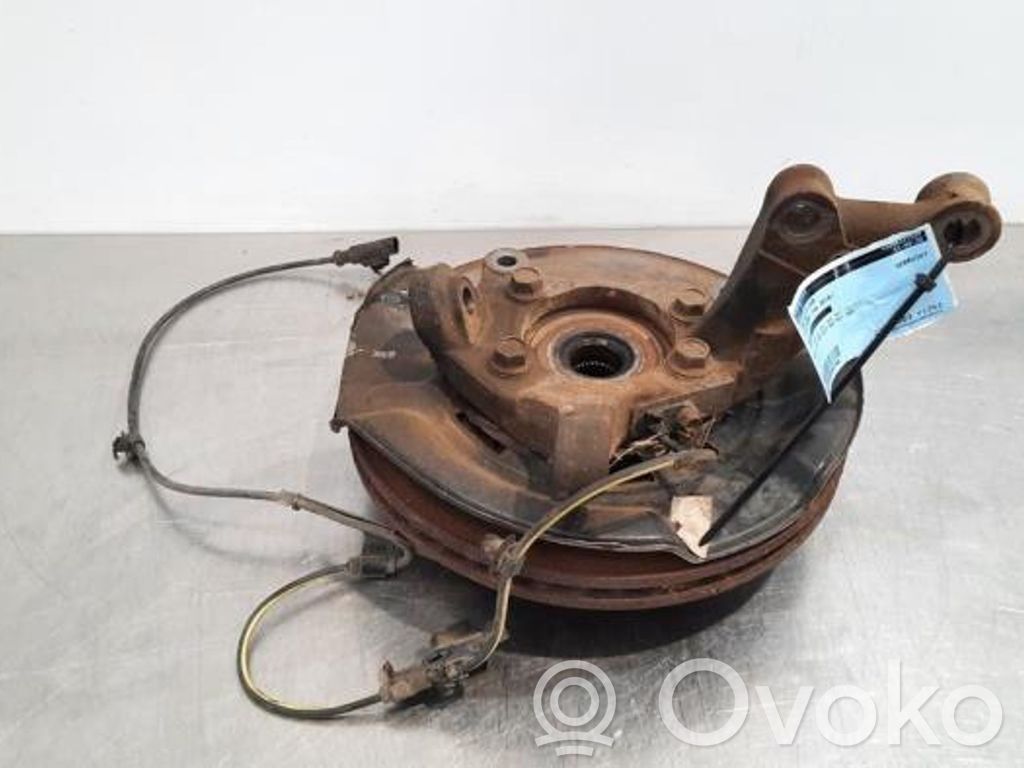 Toyota Verso Achsschenkel vorne