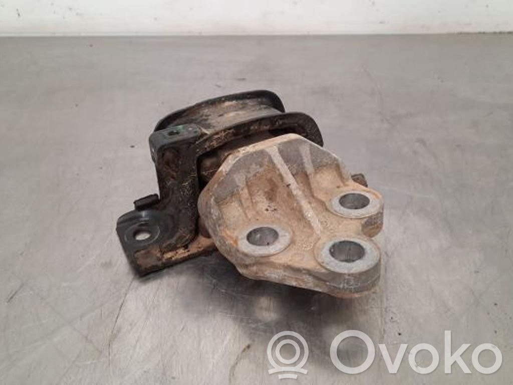 Opel Corsa E Moottorin kiinnikekorvake 