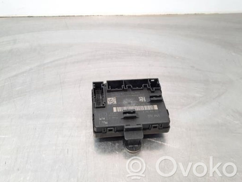 Volkswagen Golf VIII Centralina/modulo chiusura centralizzata portiere 