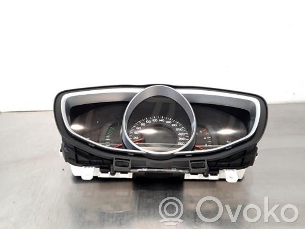 Volvo V40 Speedometer (instrument cluster) 