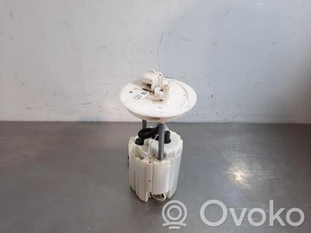 Opel Karl Bomba interna de combustible 