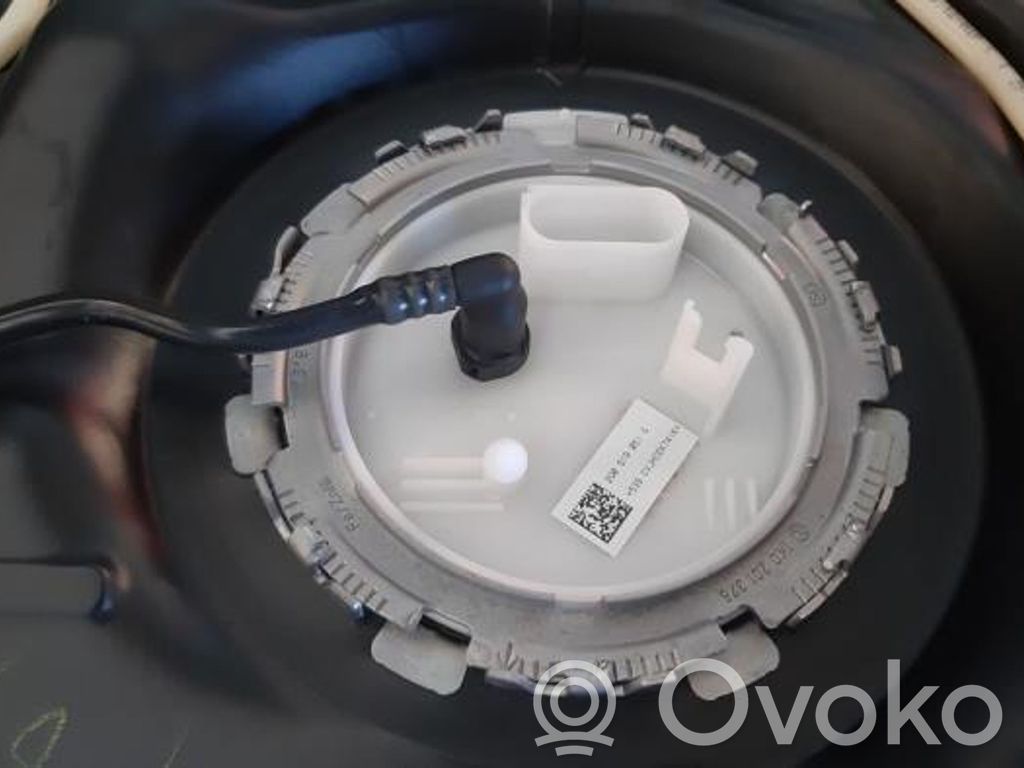 Volkswagen Polo VI Pompa carburante immersa