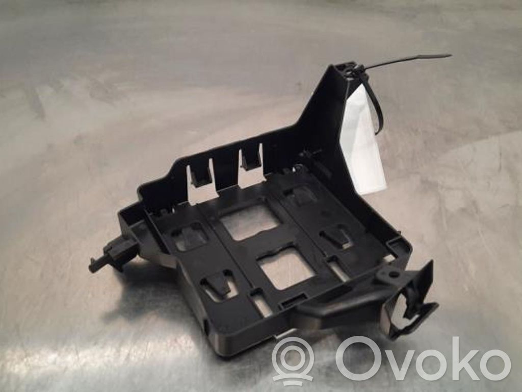 Audi A4 S4 B9 8W Altra parte del vano motore