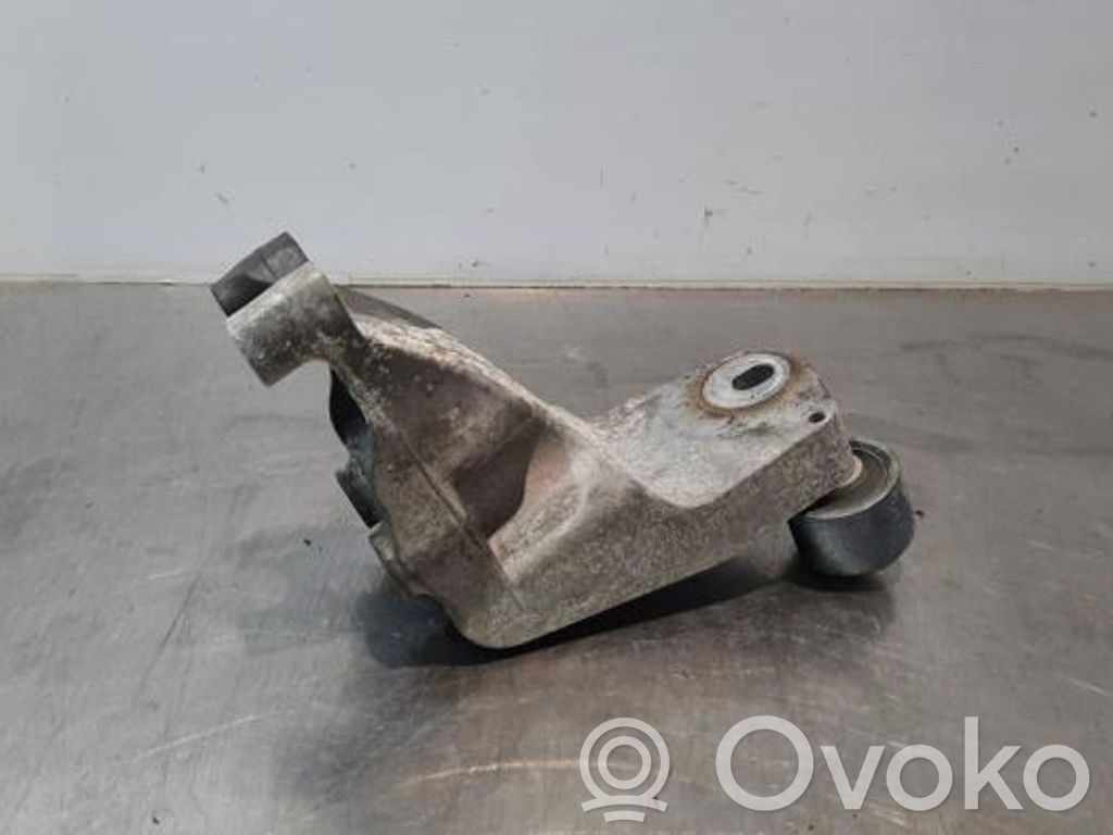 Ford Mustang VI Gearbox mounting bracket 