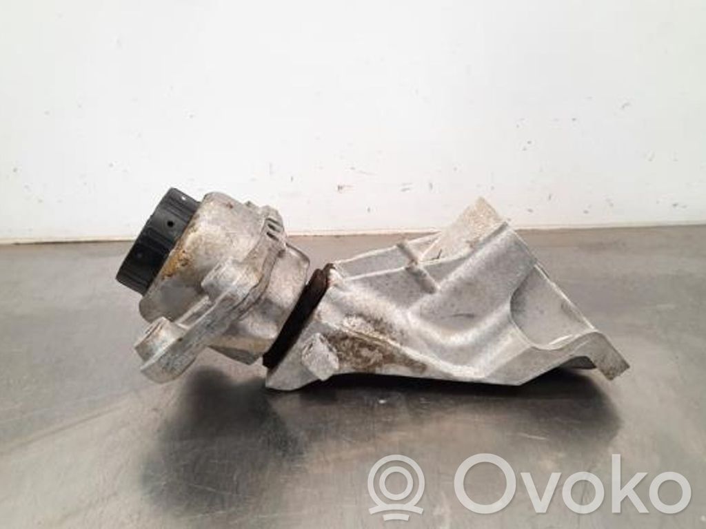 Land Rover Range Rover Sport L494 Engine mount bracket 