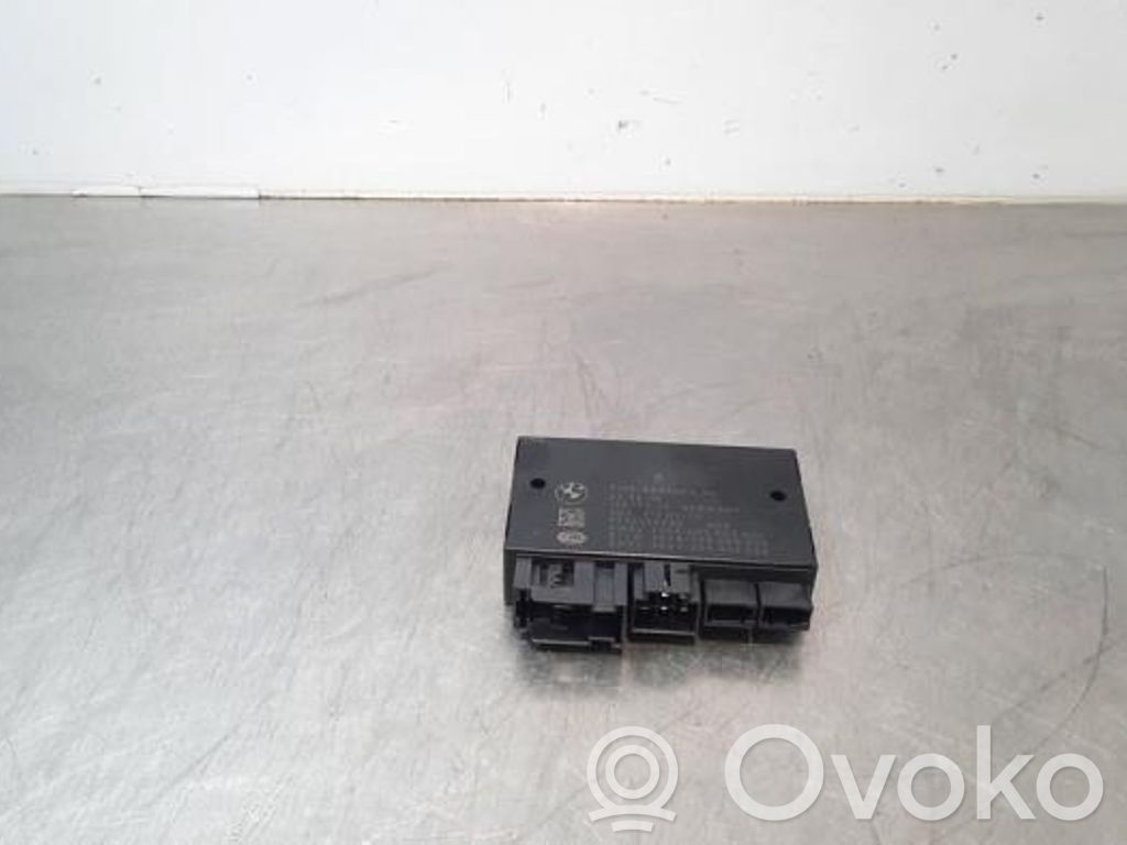 BMW 5 G30 G31 G38 Bagažinės dangčio valdymo blokas 
