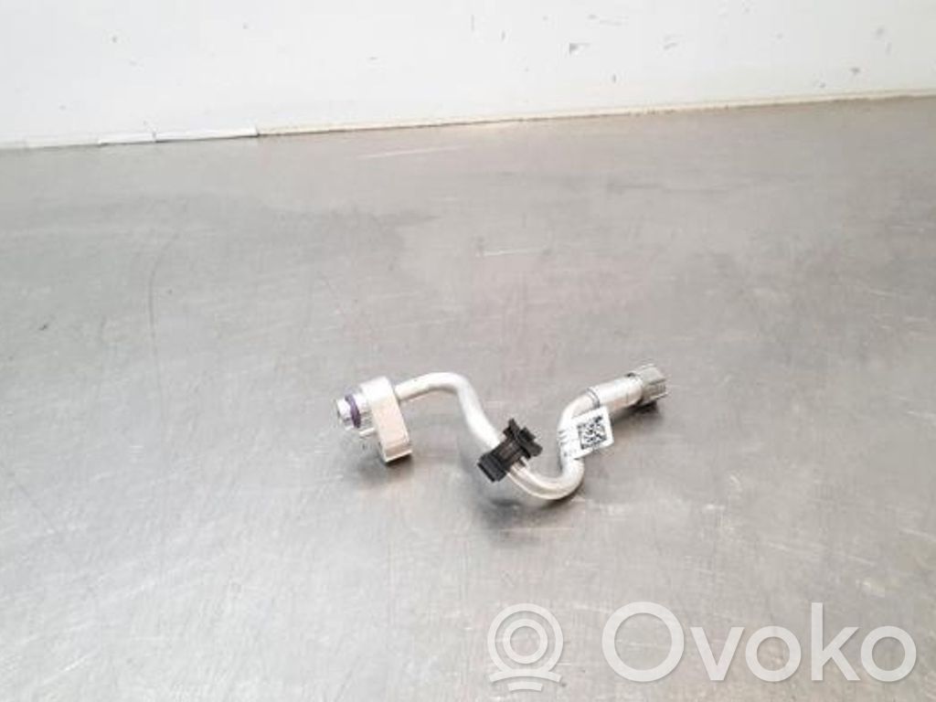 Audi Q8 e-tron Ilmastointilaitteen putki (A/C) 