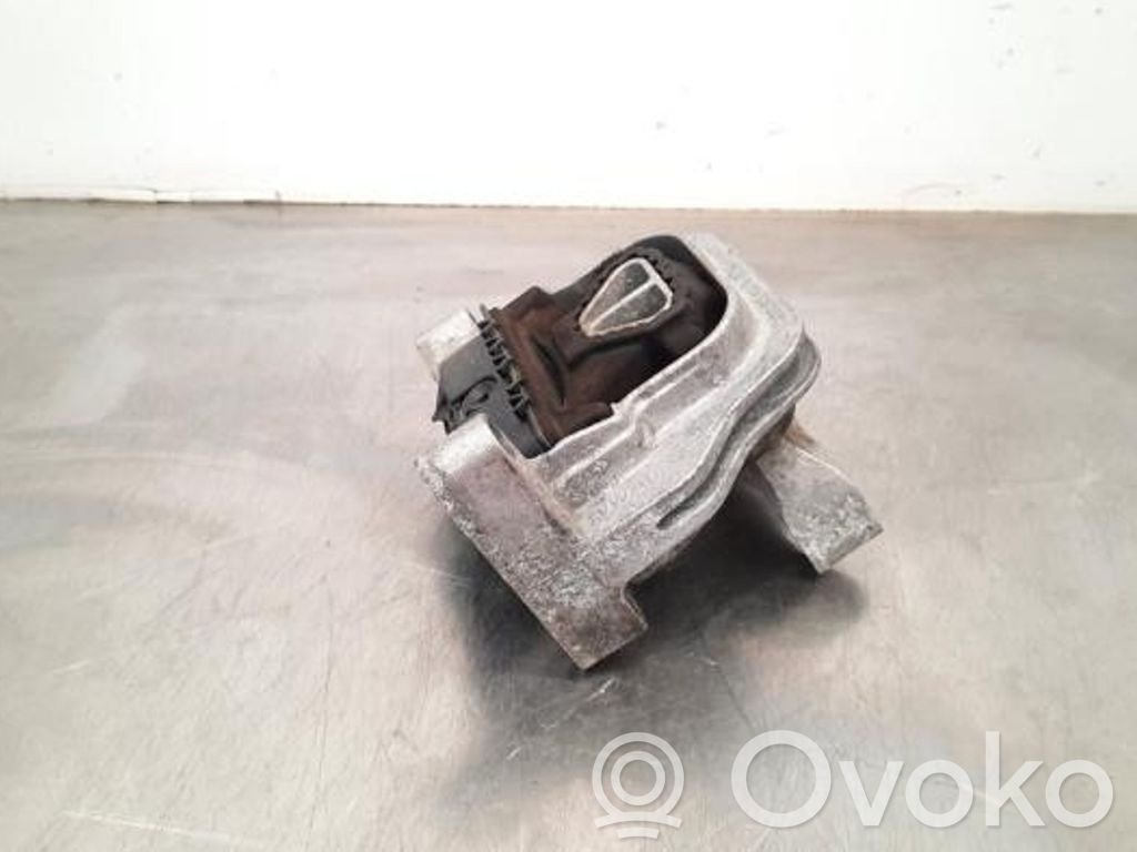 Skoda Fabia Mk3 (NJ) Gearbox mounting bracket 
