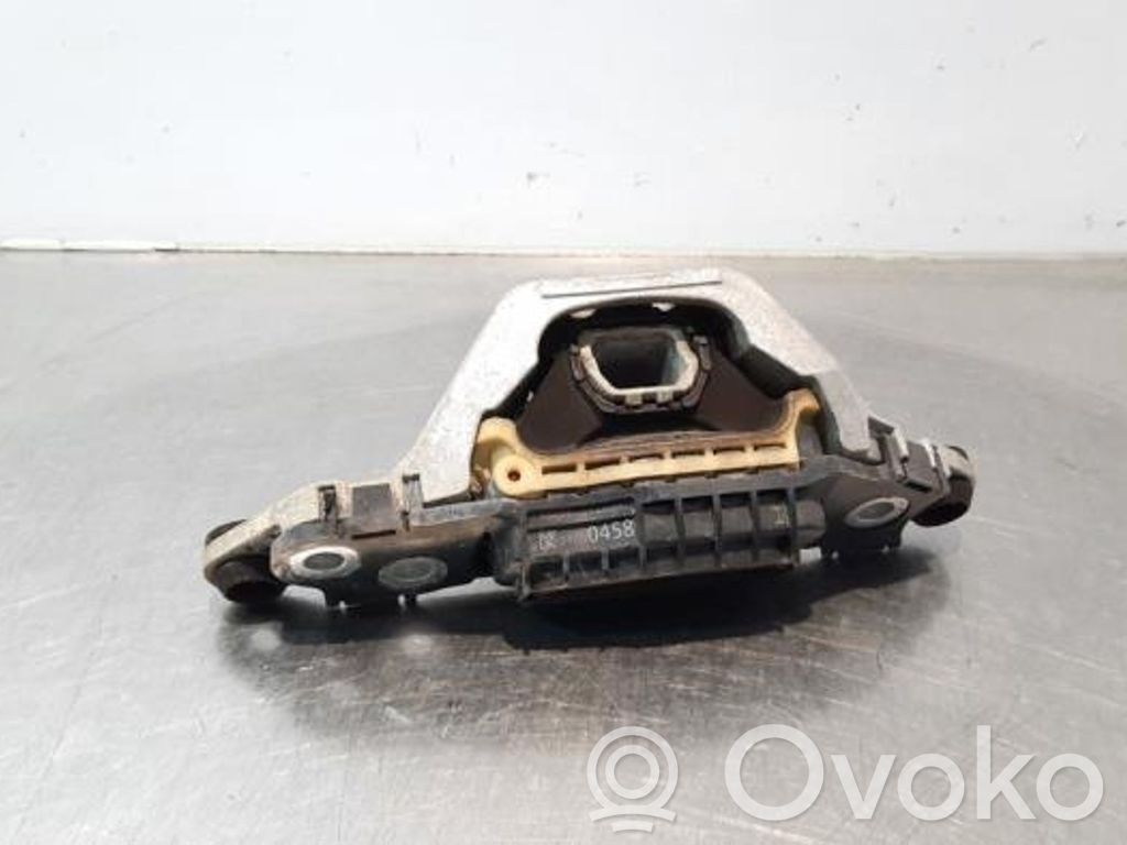 Opel Astra K Engine mount bracket 