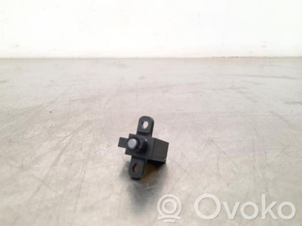 Tesla Model 3 Interior temperature sensor 