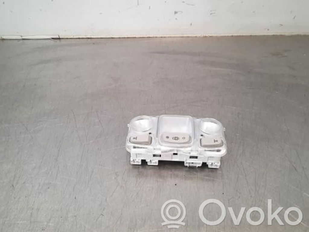 Citroen Berlingo Priekinių vietų apšvietimo žibintas 