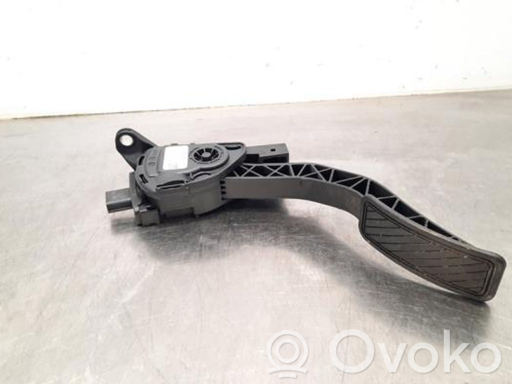 Gaspedal   E3B19F836A3A,E3B19F836A3A