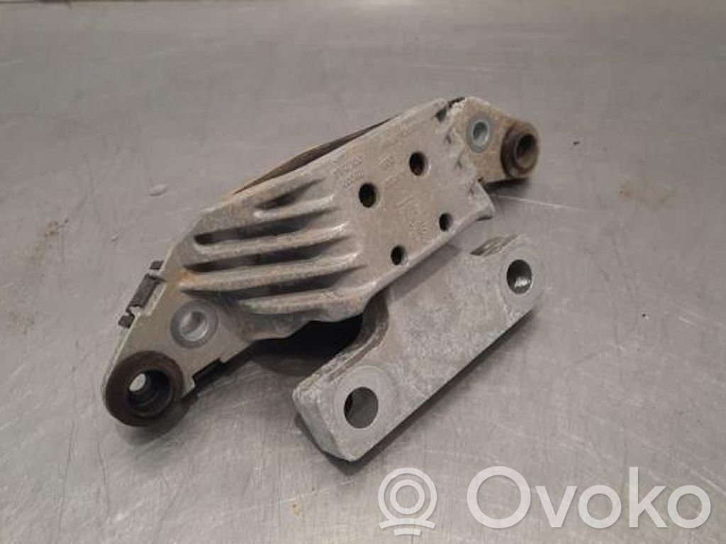 Engine mount bracket   39080458,39080458