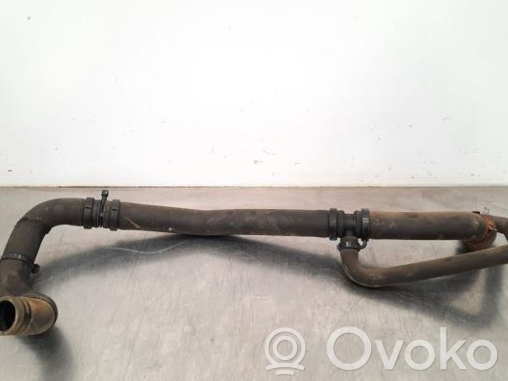 Engine coolant pipe/hose