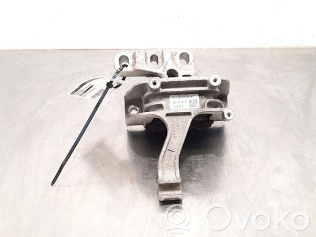 Skoda Superb B8 (3V) Engine mount bracket 