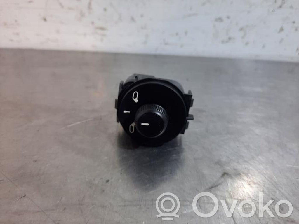 Citroen C3 Wing mirror switch 